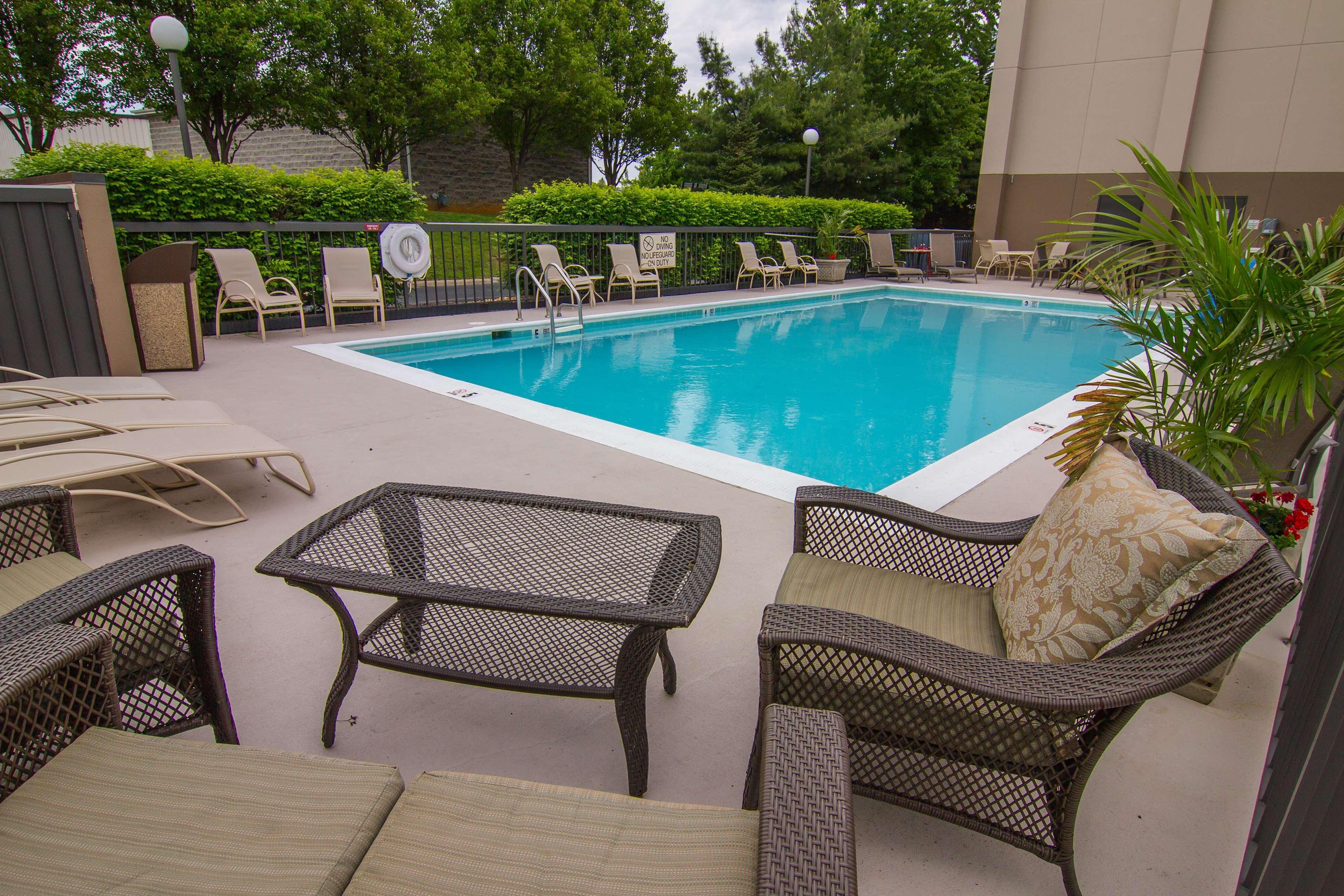 Hampton Inn Winchester-University/ Mall Exterior foto